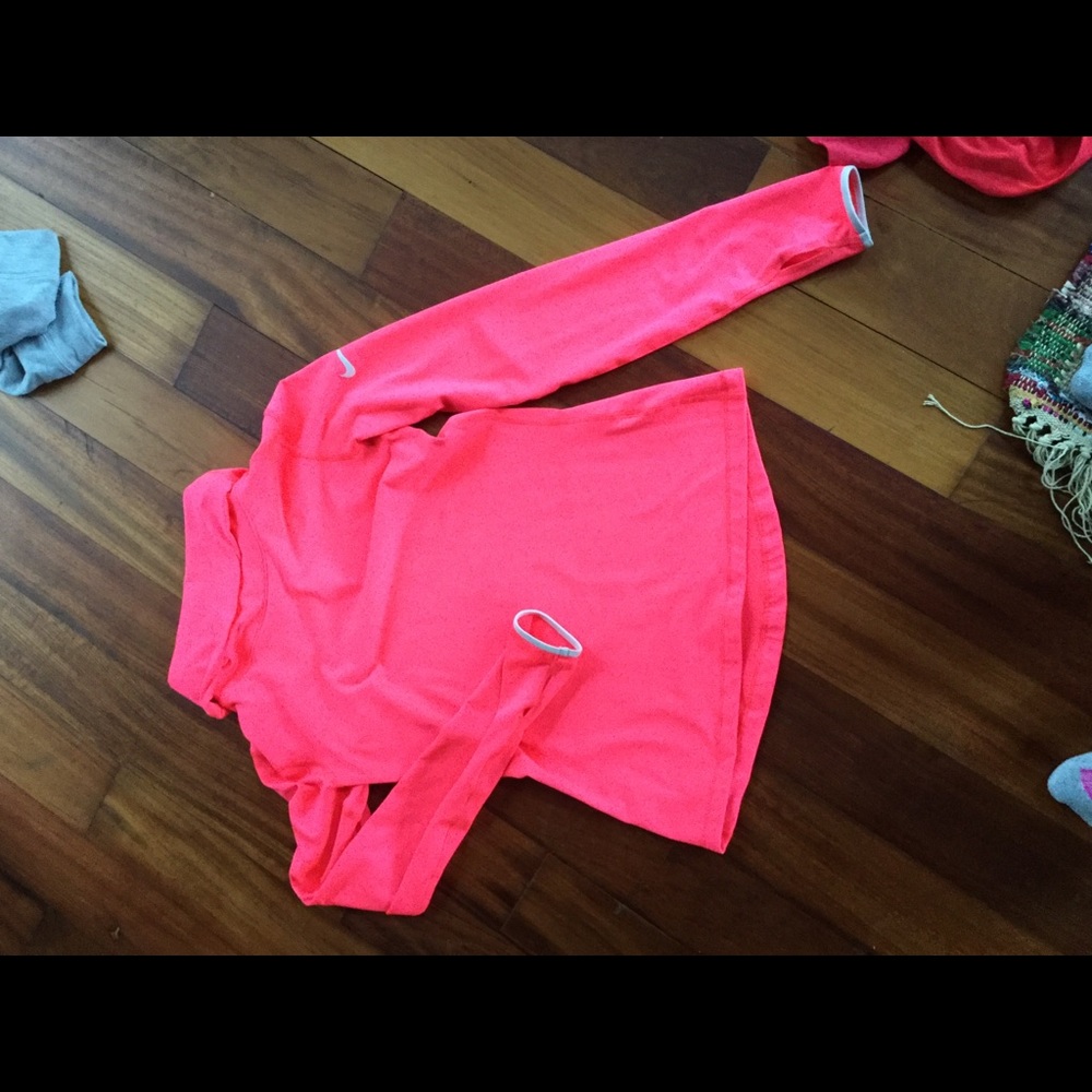 2 Nike shirts